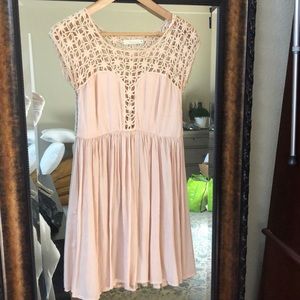 Small Millau light pink crotchet dress.